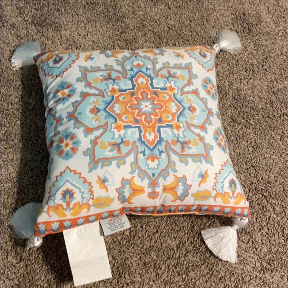 Geometric throw pillow